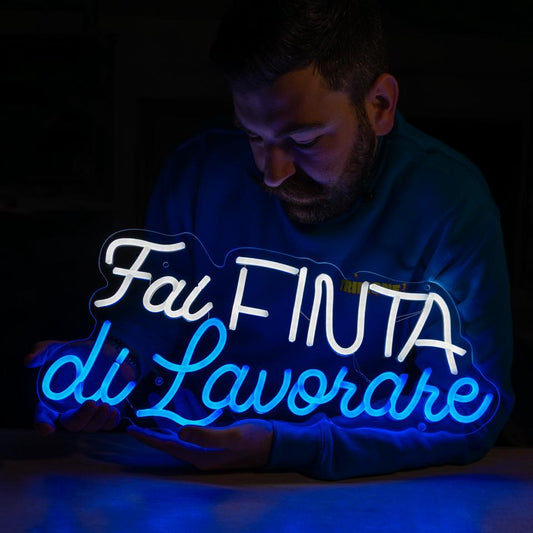 fai FINTA di Lavorare