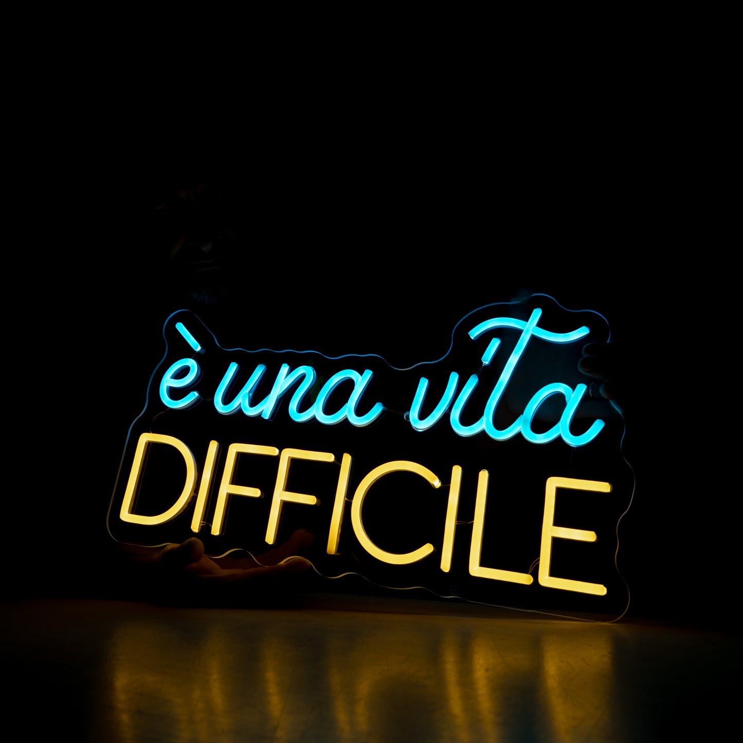 è una vita difficile